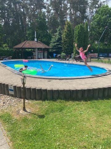 Penzion Parkur Hotel Hrobice Екстериор снимка